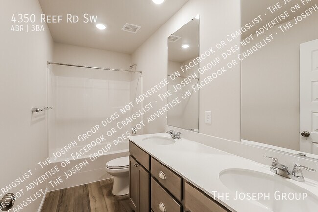 Building Photo - 4350 Reef Rd SW