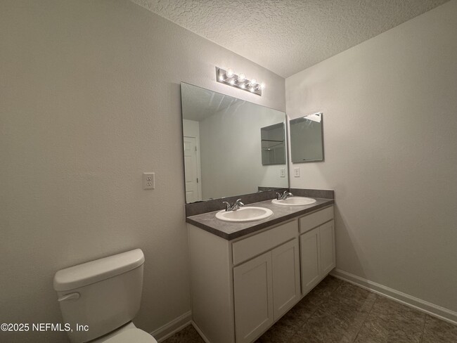 Building Photo - 3078 Alpin Dr