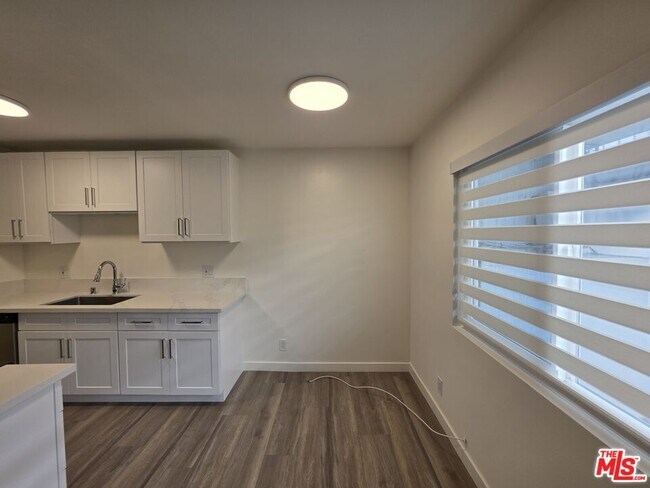 Building Photo - 1433 Brockton Ave