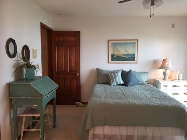 Building Photo - 3304 Baer Beach Rd