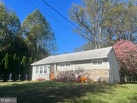 Building Photo - 518 Media Line Rd