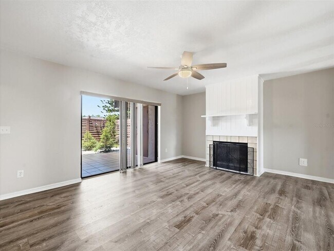 Building Photo - 15314 E Pond Woods Dr