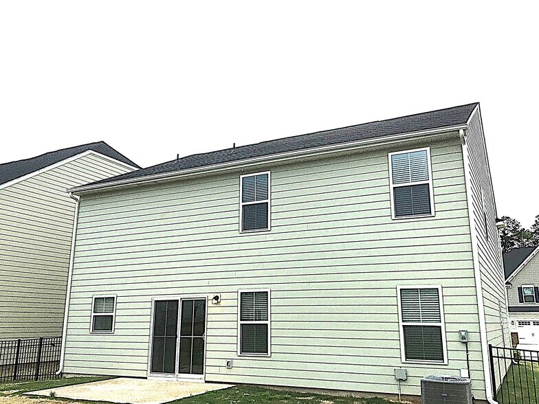 Building Photo - 5029 Twin River Dr