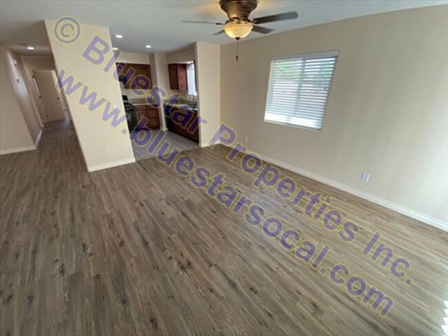 Building Photo - Just Listed in Victorville