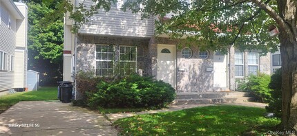 Building Photo - 76 B Ashwood Rd