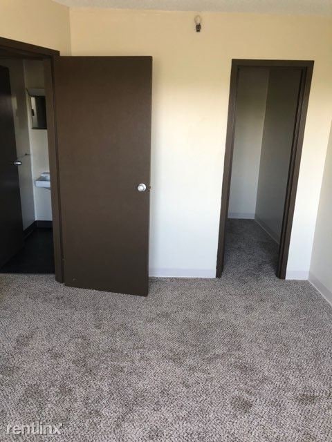 Building Photo - 2727 Lancashire Rd