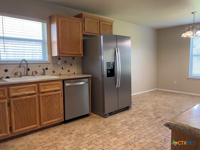 Building Photo - 309 Viola Dr