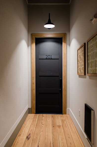 Entrance to Studio - 314 Poyntz Ave