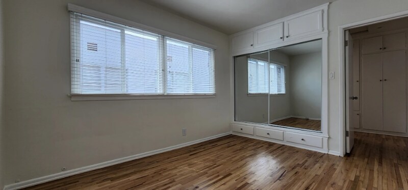 Building Photo - 9920 Durant Dr