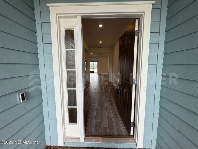 Building Photo - 2717 White Cedar Ln