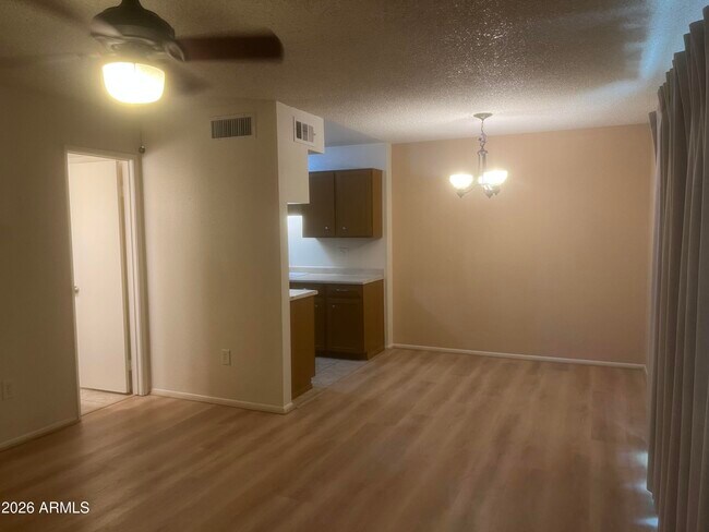 Building Photo - 5902 W Townley Ave