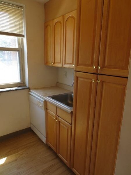 Building Photo - 5712 Phillips Ave