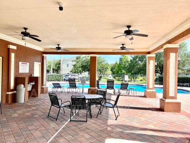 Building Photo - 619 Fortanini Cir