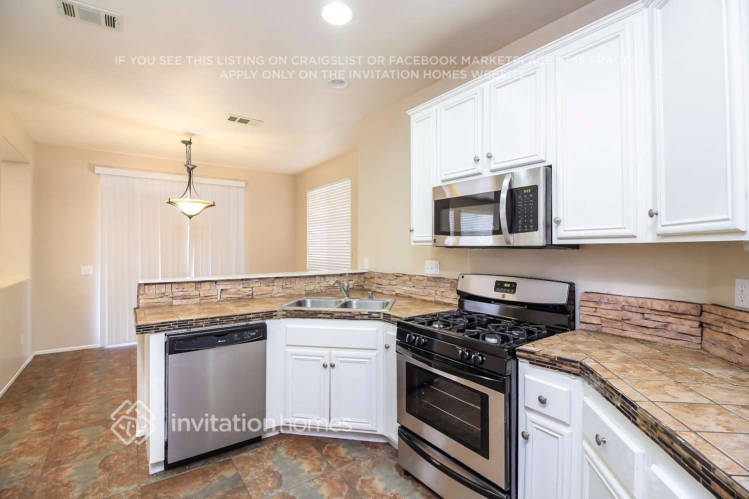 Building Photo - 575 Miracle Dr