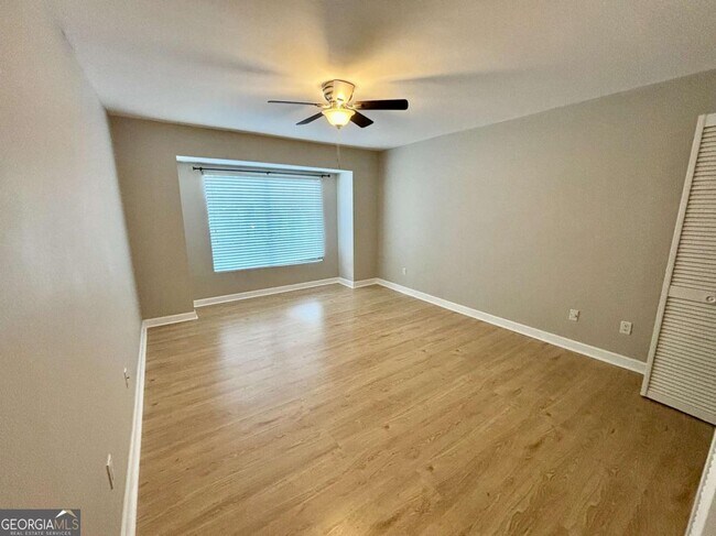 Building Photo - 58 Rumson Ct