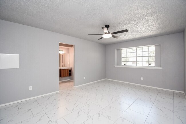 Building Photo - 23515 Briarcreek Blvd