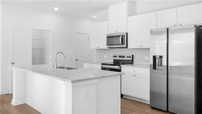 Building Photo - 2030 Underwood Dr