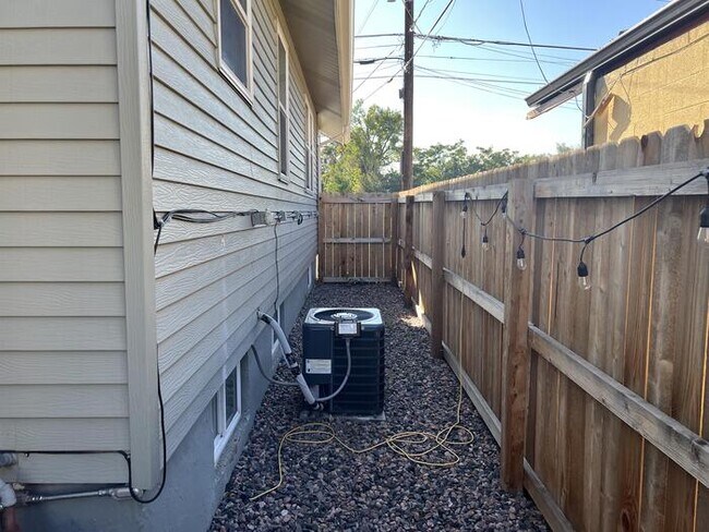 Building Photo - 390 S Garrison St