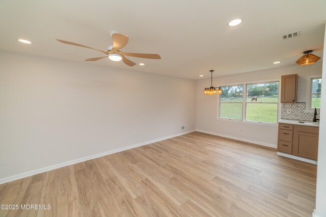 Building Photo - 631 Rte 524