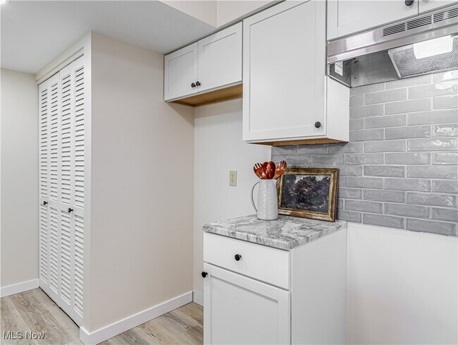 Building Photo - 2550 Chamberlain Rd