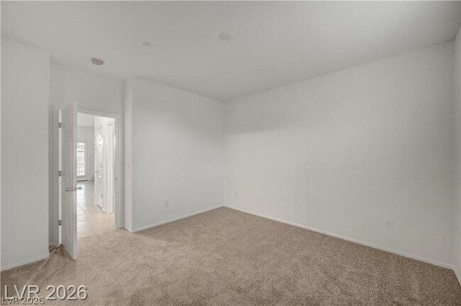 Building Photo - 634 Bellus Pl