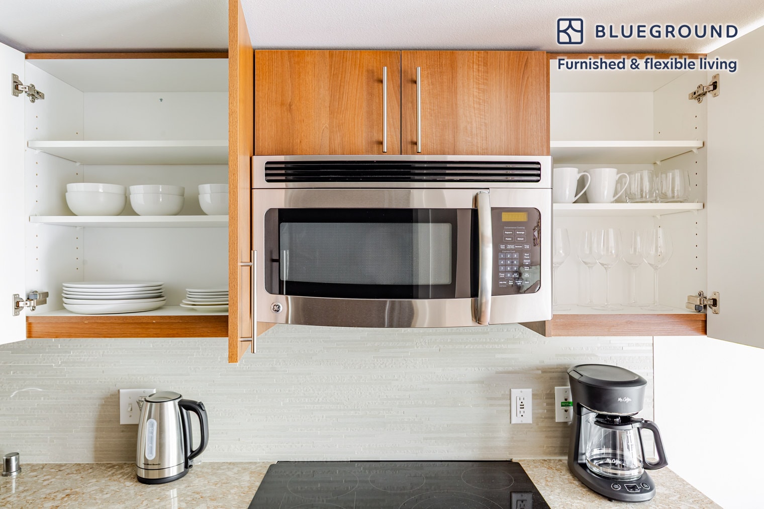 Building Photo - 10333 Main St