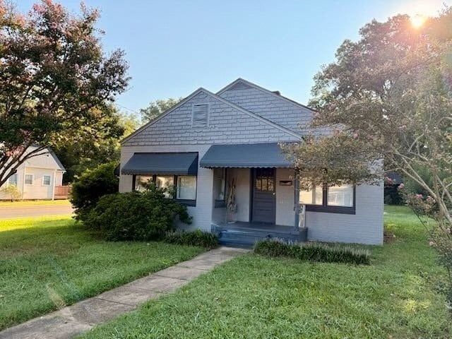 Building Photo - 706 3rd St
