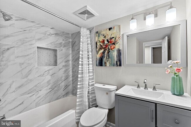 Building Photo - 11808 Breton Ct