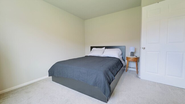 Building Photo - 5+ Bedroom Home in NE Lacey on Large Lot with Long Lake access plus A/C!