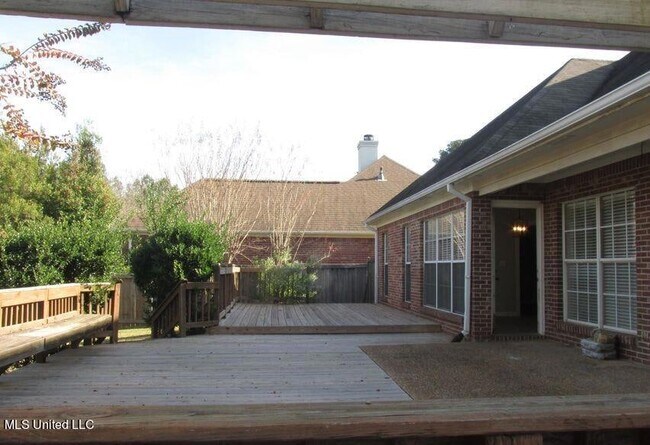 Building Photo - 201 Apple Blossom Cir