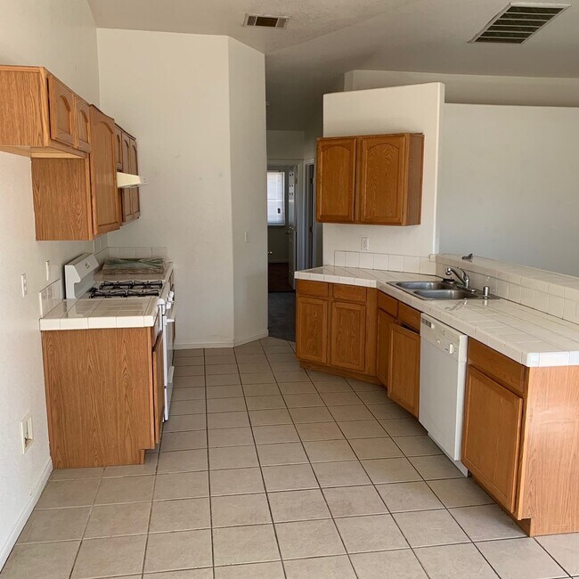 Building Photo - 15415 Kiamichi Rd