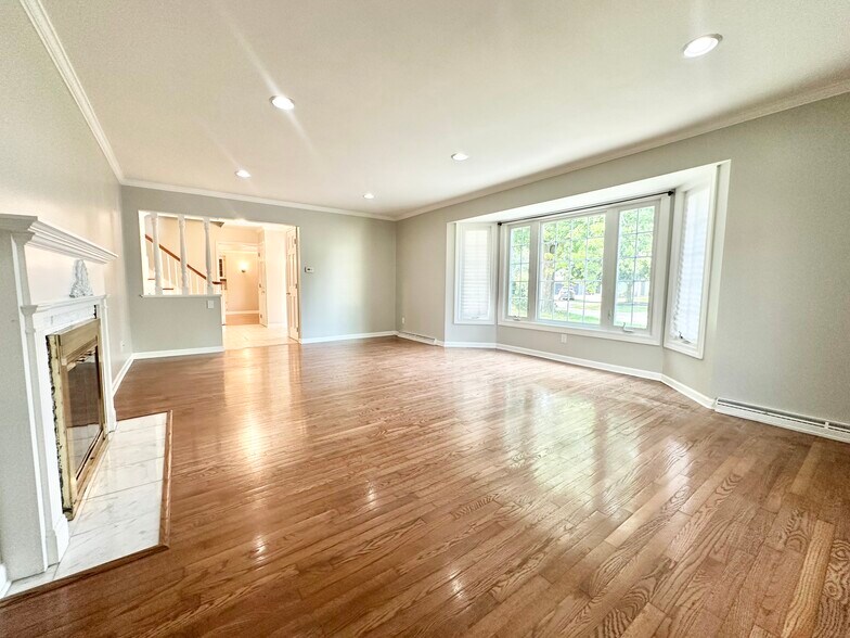 Building Photo - 3431 W Colette Ct