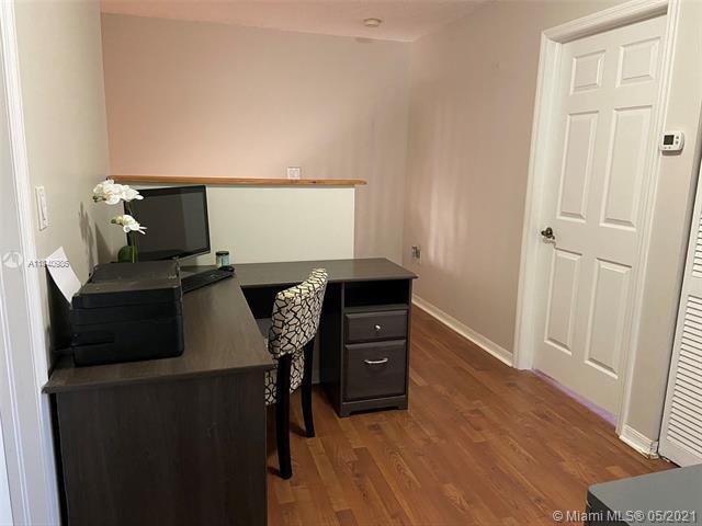 Building Photo - 7026 SW 164th Ct