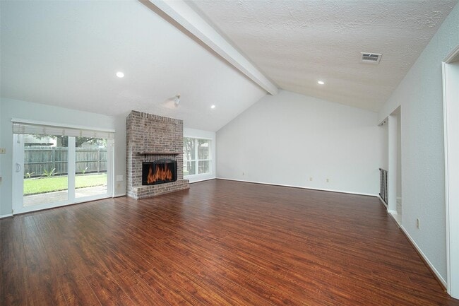 Building Photo - 2838 Colony Dr