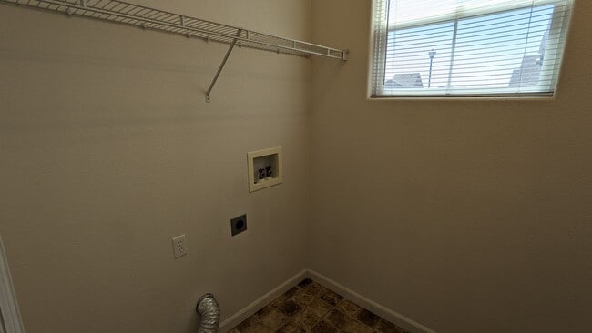 Building Photo - 11842 Asplund Grove