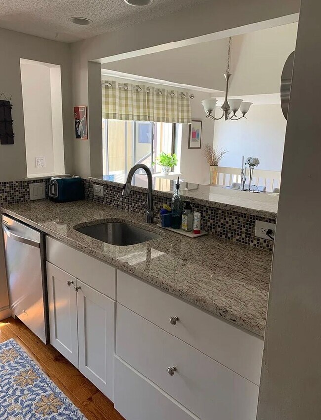 Building Photo - 179 Trailside Way