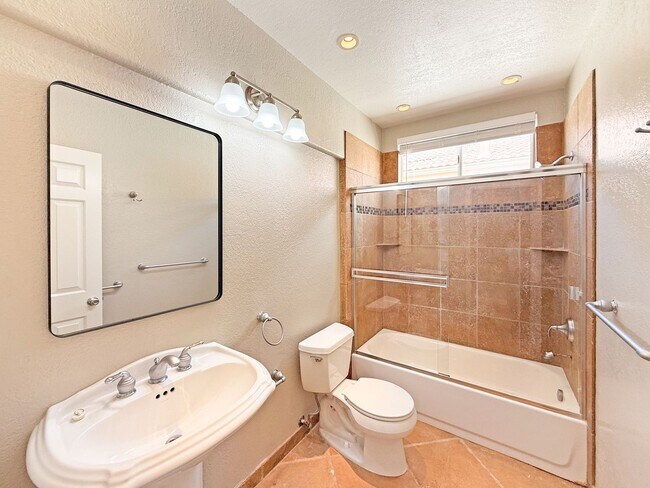 Building Photo - SD: Spacious 3BD/3BA Home in University City with Community Pool, Backyard Patio & 2-Car Garage