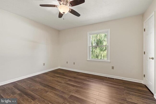Building Photo - 136 Nightingale Ave