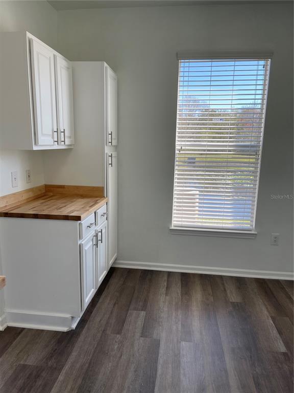 Building Photo - 10459 Villa View Cir