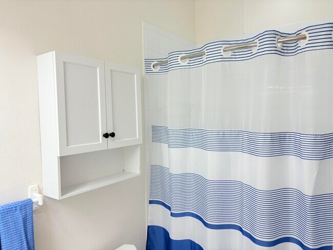 Building Photo - 9875 Perfect Dr