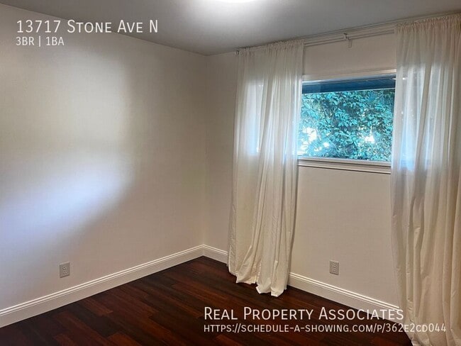 Building Photo - 13717 Stone Ave N