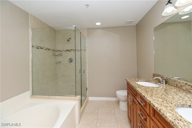 Building Photo - 354 Dover Pl