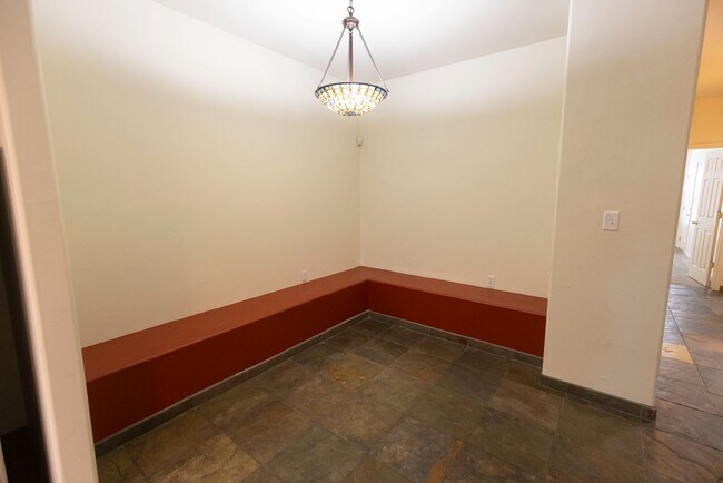 Building Photo - 1635 Spruce Ave