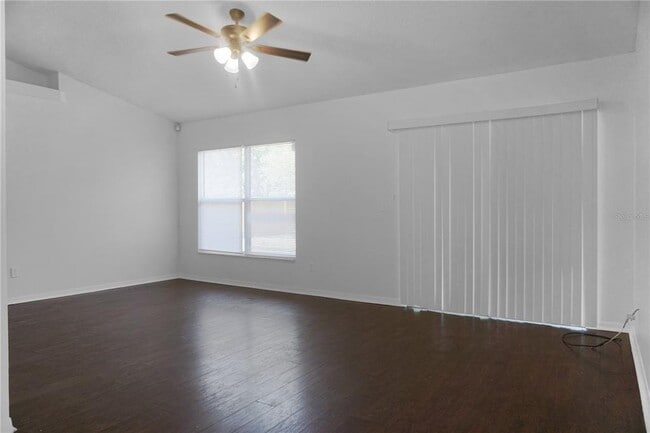 Building Photo - 10803 Siena Dr