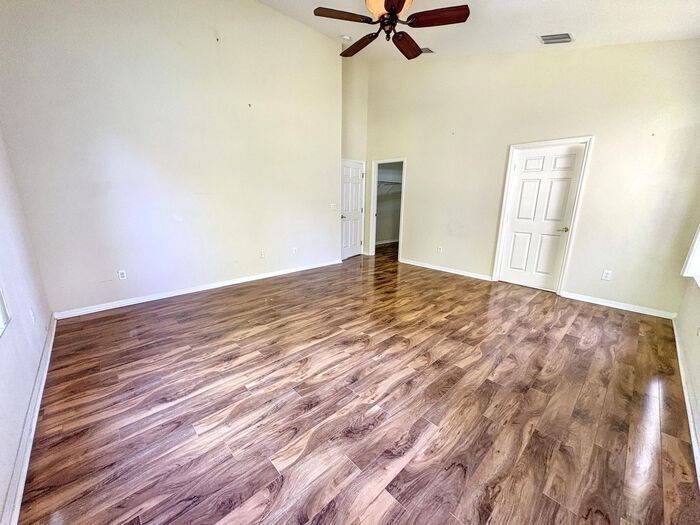 Building Photo - 10864 Cory Lake Dr