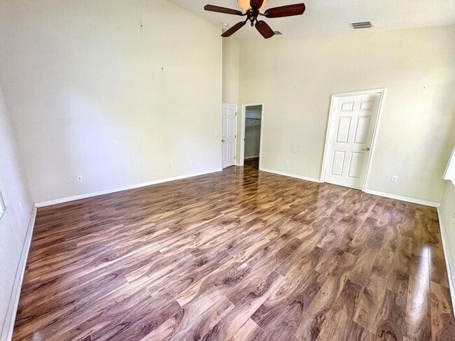 Building Photo - 10864 Cory Lake Dr