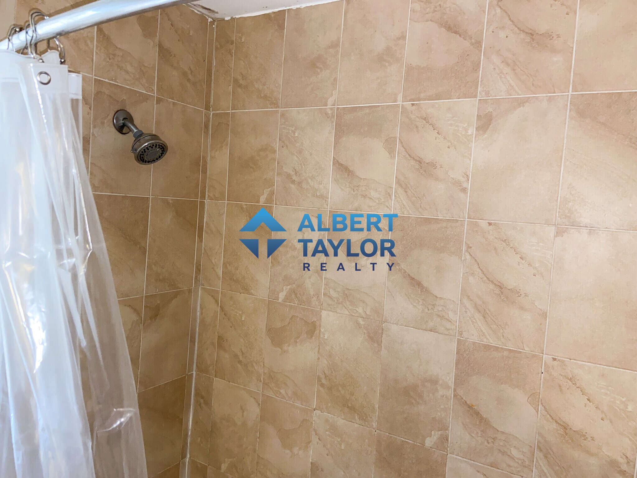 Building Photo - 13 Sachem St