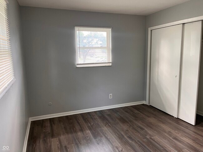 Building Photo - 6262 Eastridge Dr