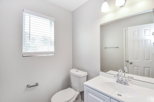 Building Photo - 5897 Brookside Dr SE