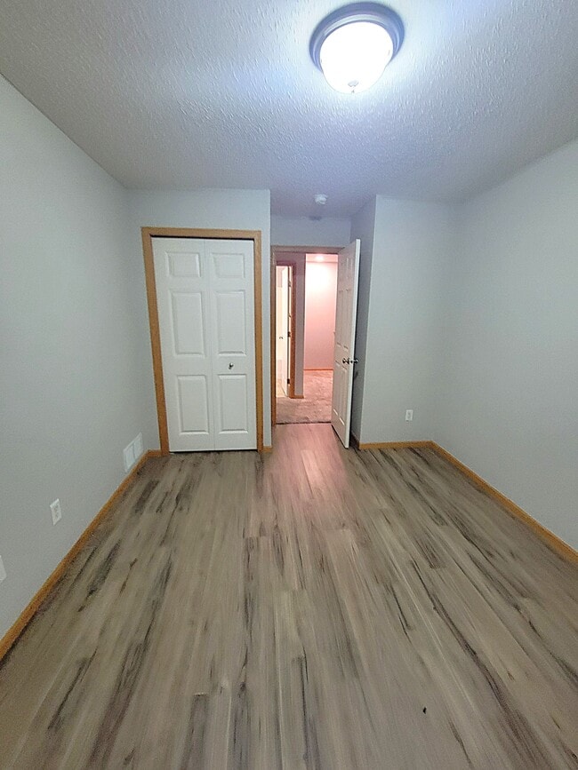 Building Photo - 3553 Sterling Heights Dr